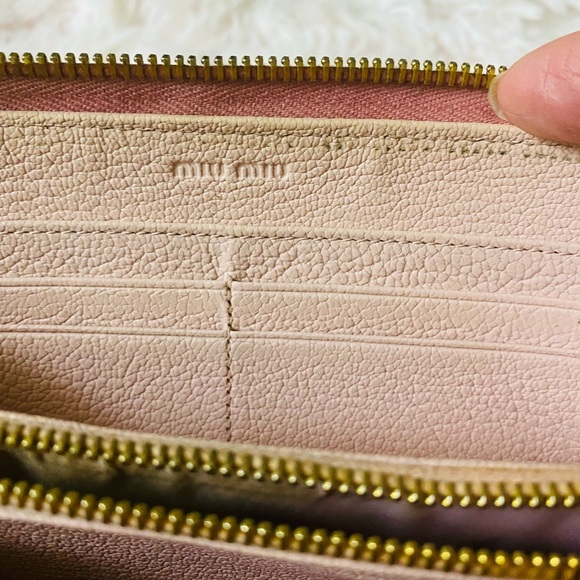 Authentic Miu Miu wallet - Picture 6 of 10